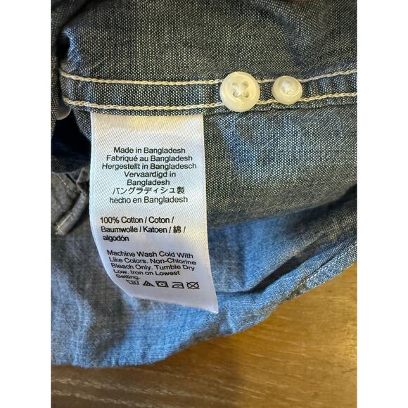 J. Crew Denim Jean Button Down Shirt Top Men size M Classic Fit Chambray J Crew - Picture 4 of 6